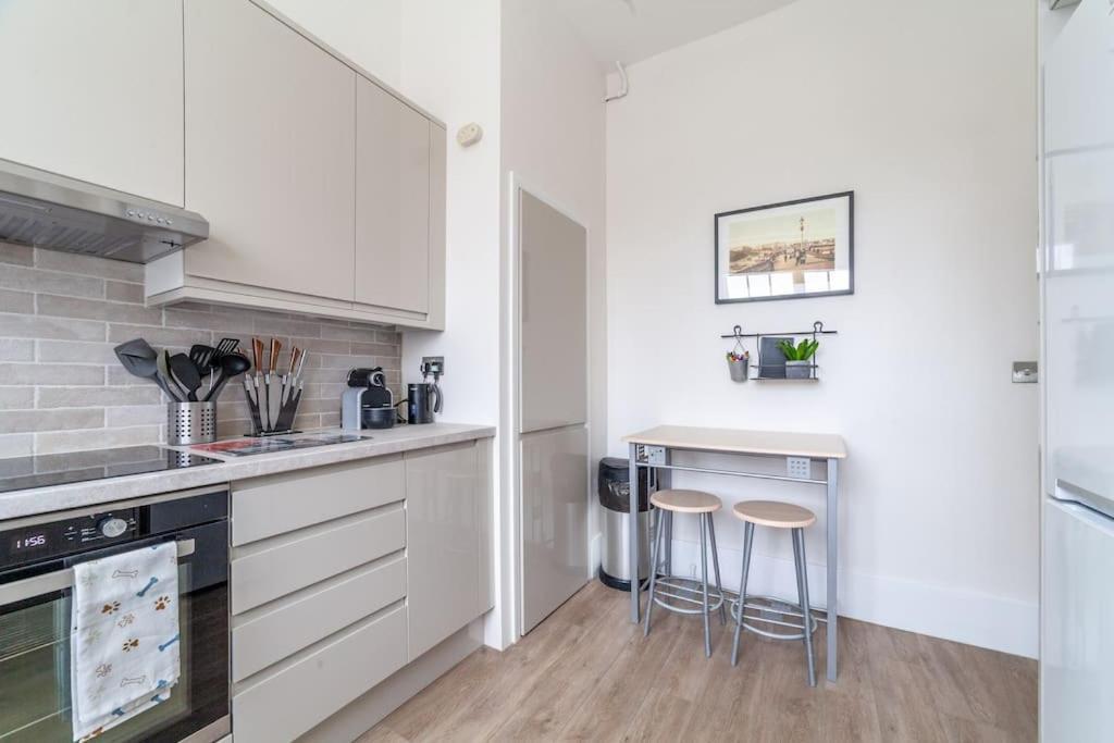Spacious & Central 3-Bed Flat By Popular Waterloo! لندن المظهر الخارجي الصورة