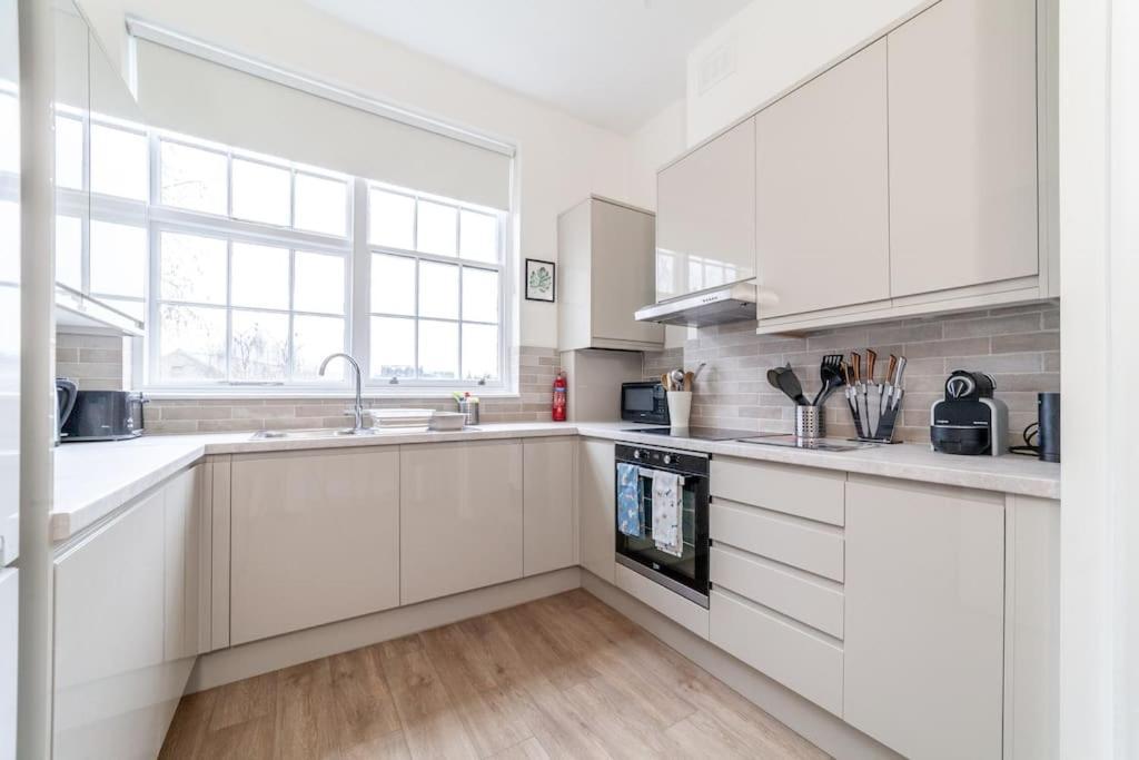 Spacious & Central 3-Bed Flat By Popular Waterloo! لندن المظهر الخارجي الصورة